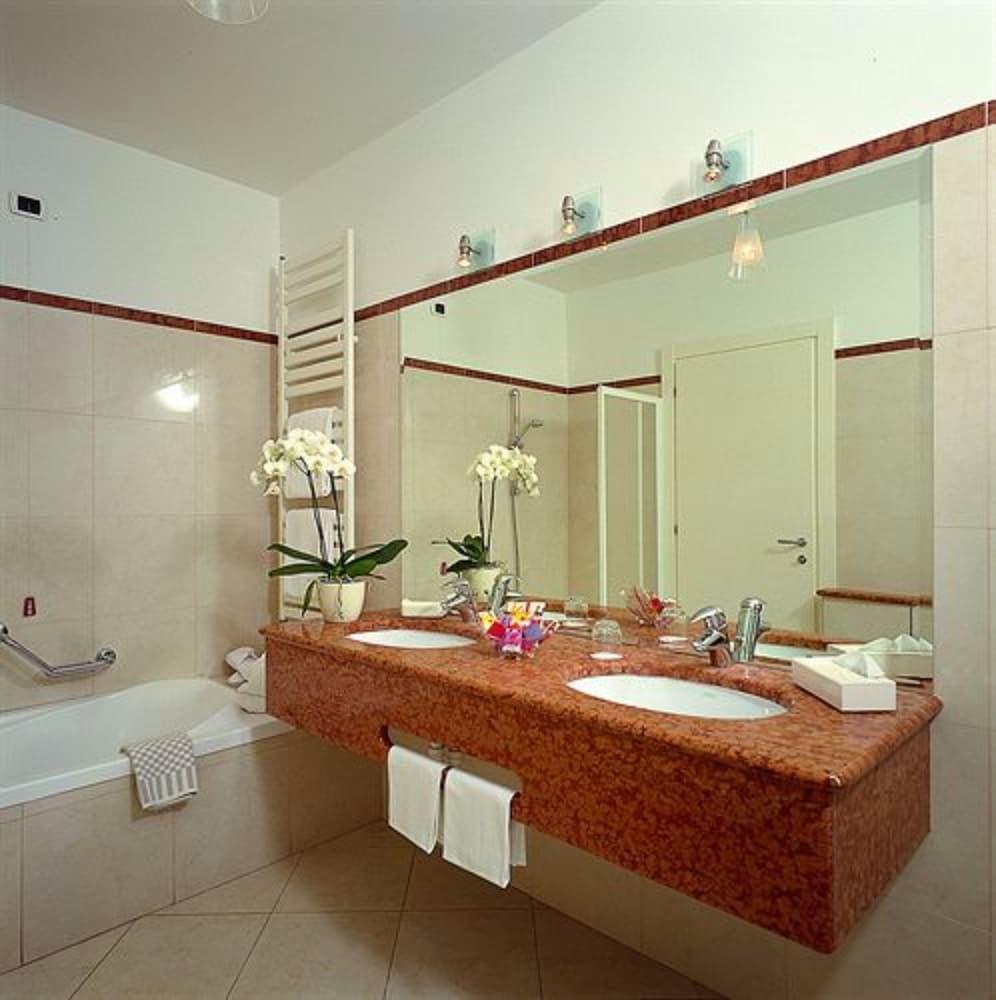 Continental Wellness & Hotel 4*