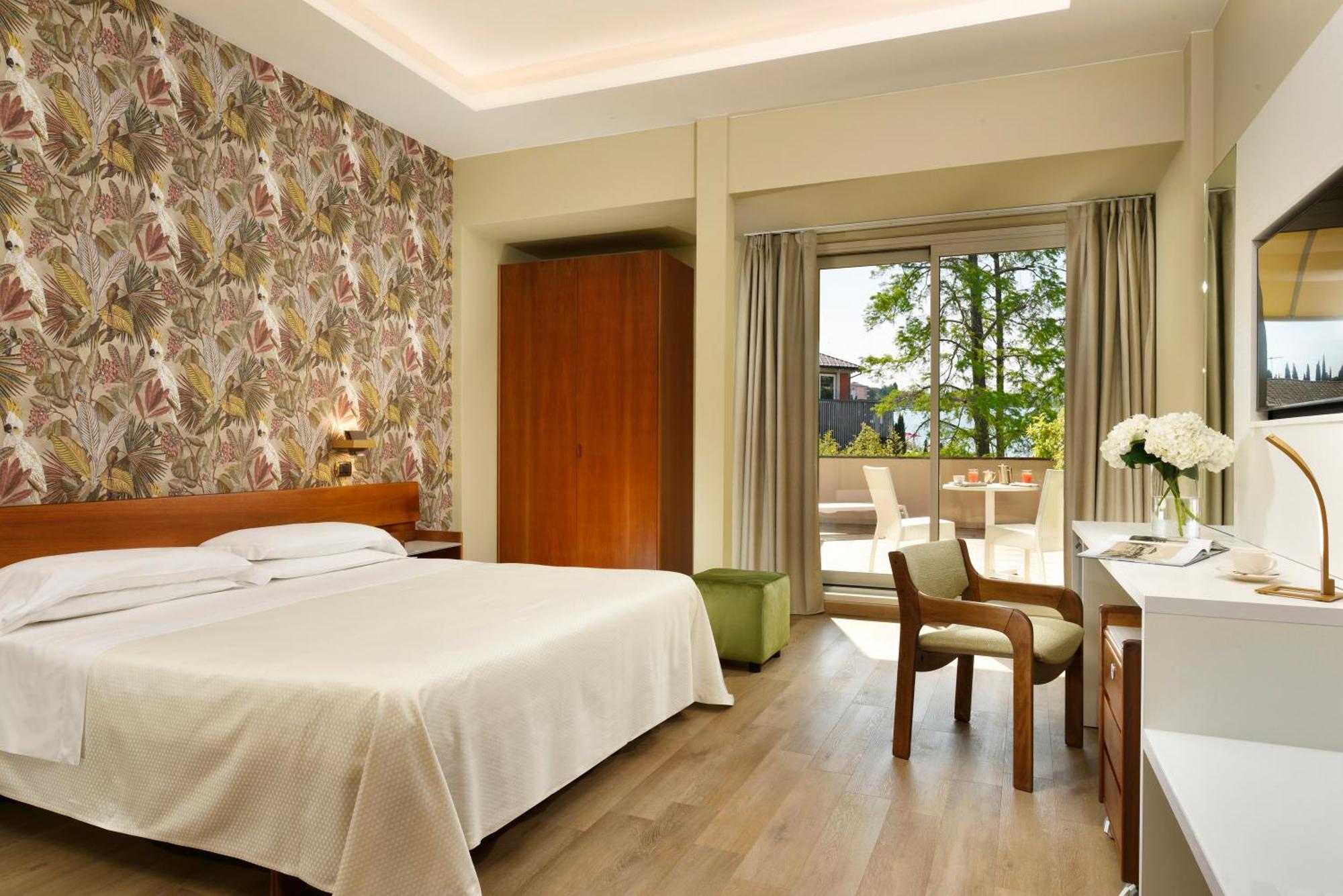 Hotel Continental Wellness & 4*