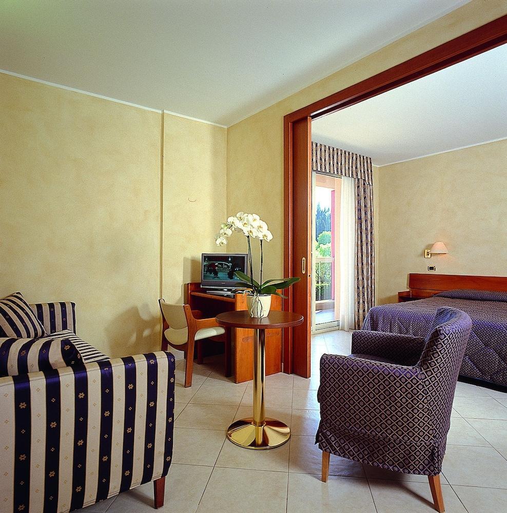 Continental Wellness & 4*